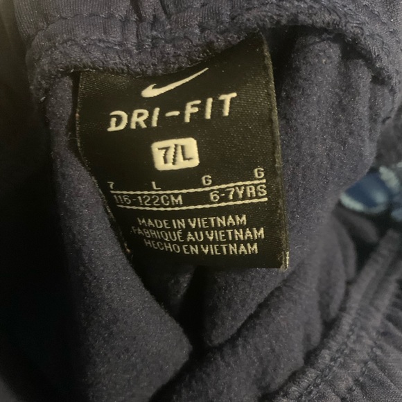 Boys Nike tracksuit - Picture 2 of 3